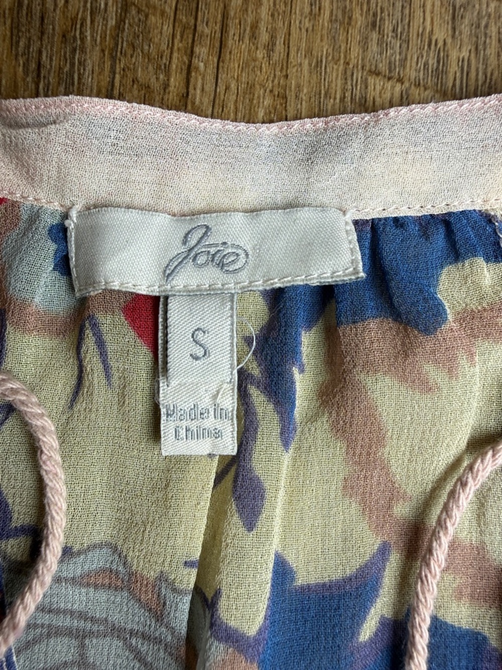Joie Women's Floral Silk Tie-Neck Tank Red White Blue Multi Size Small - Picture 6 of 13